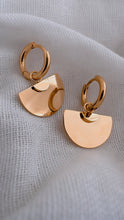 Load image into Gallery viewer, ORLA EARRINGS