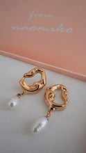 Load image into Gallery viewer, ALESSIA EARRINGS