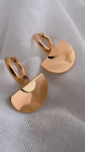 Load image into Gallery viewer, ORLA EARRINGS