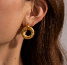 Load image into Gallery viewer, EVANGELINE EARRINGS