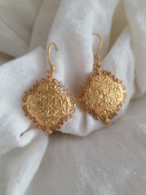 Load image into Gallery viewer, GALENA EARRINGS